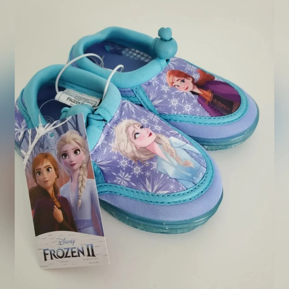 Disney Frozen II Anna and Elsa Water Shoes (Toddler Girls).‎  Size 5-6